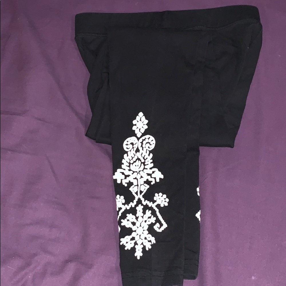 Black leggings